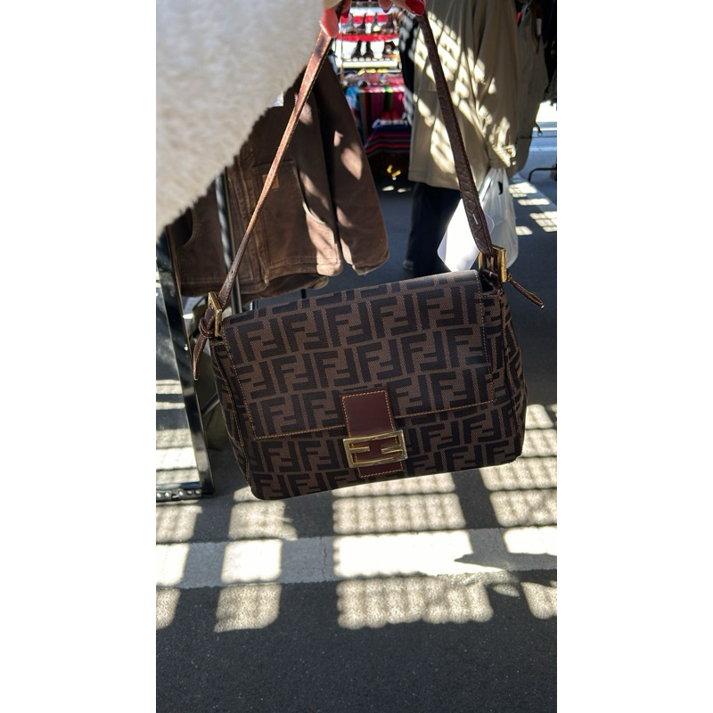 fendi baguette bag
