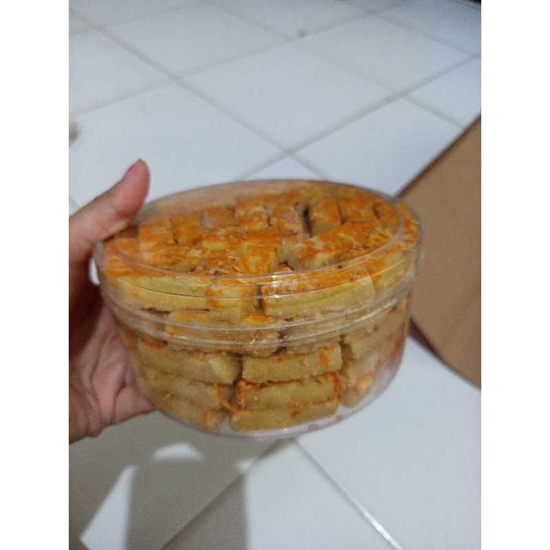 

KUE LEBARAN KASTEGEL 500 GRAM.