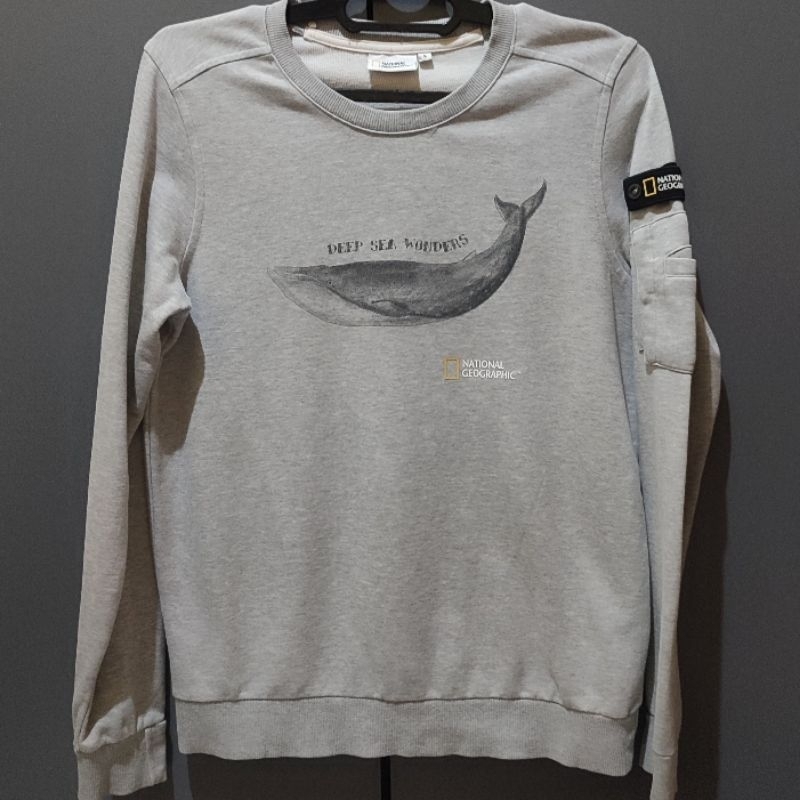 National Geographic Second | Crewneck Patch | art paus saku samping | Grey