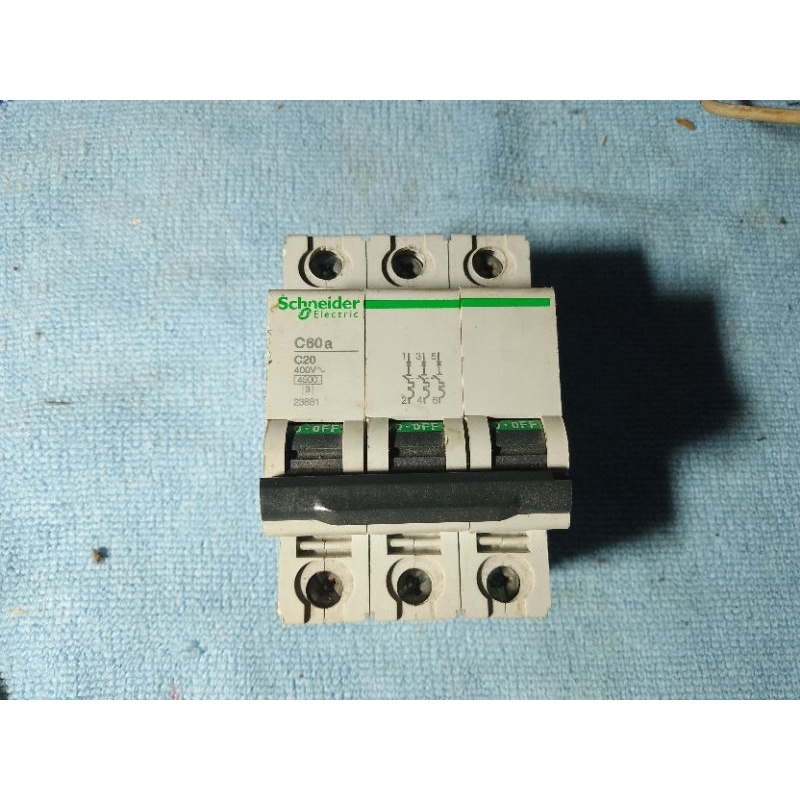 MCB 3 Phase Schneider C60a C20 / Schneider / MCB / 3 phase MCB