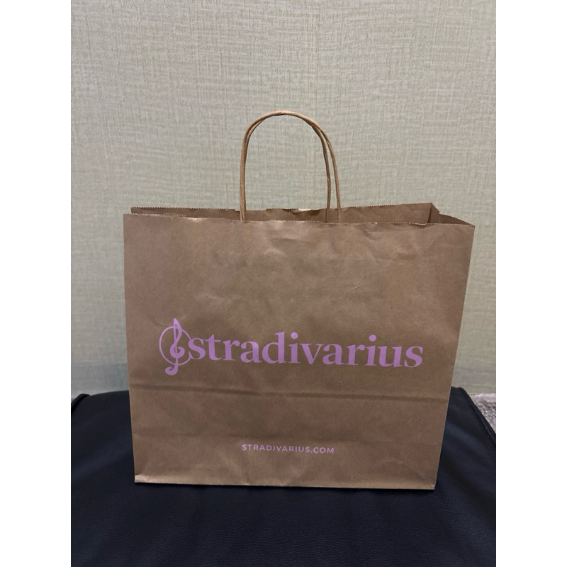 

paperbag stradivarius ori