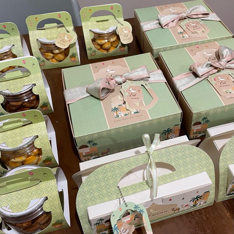 

Bundling Series - [EID HAMPERS] AFTER RAYA LEBARAN HAMPERS KUE KERING PREMIUM