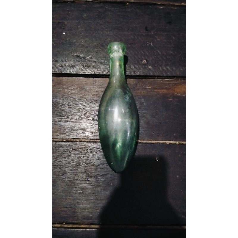 Botol antik torpedo hijau kaca tua eropa kuno