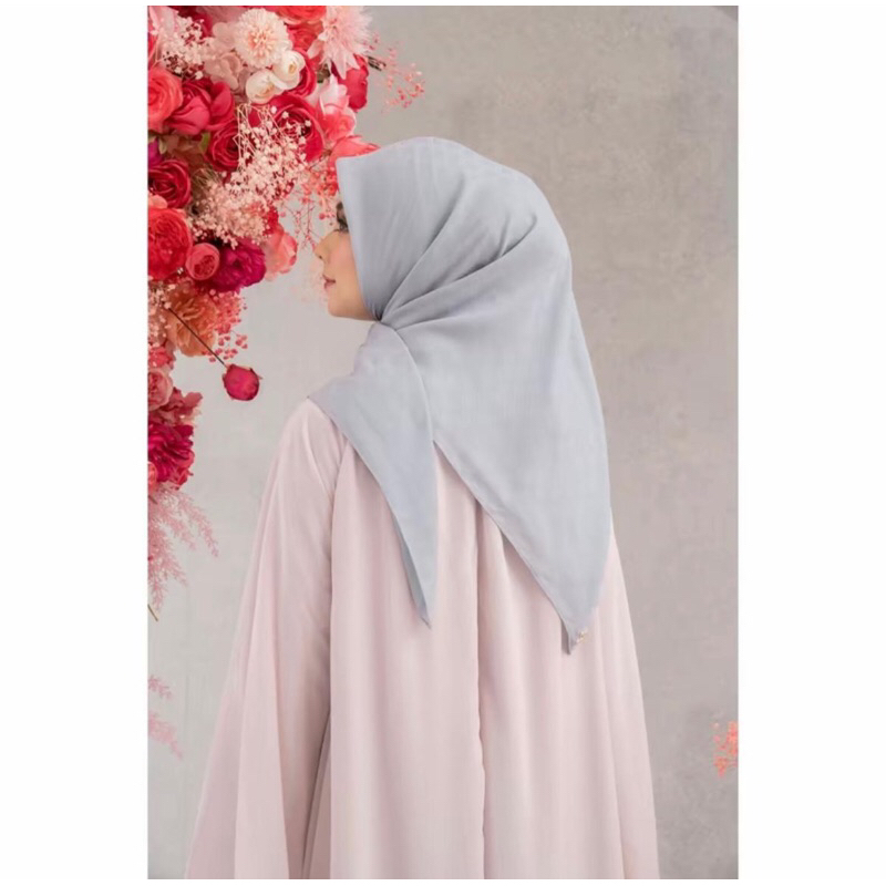 WEARING KLAMBY MONOGRAM CHAIN