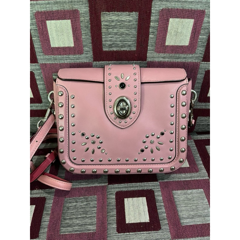 Preloved Tas Coach Page Crossbody Pink