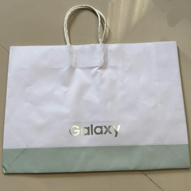 

preloved paper bag / samsung / kanalu / kayaleathers