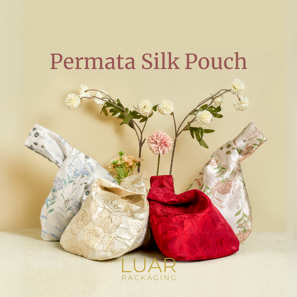 

Permata Silk Pouch- Tas Hampers Premium/ Tas Souvenir/ Goodie Bag