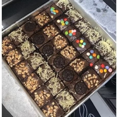 

CHOCOLAVEE FUDGY BROWNIES / BROWNIES PANGGANG