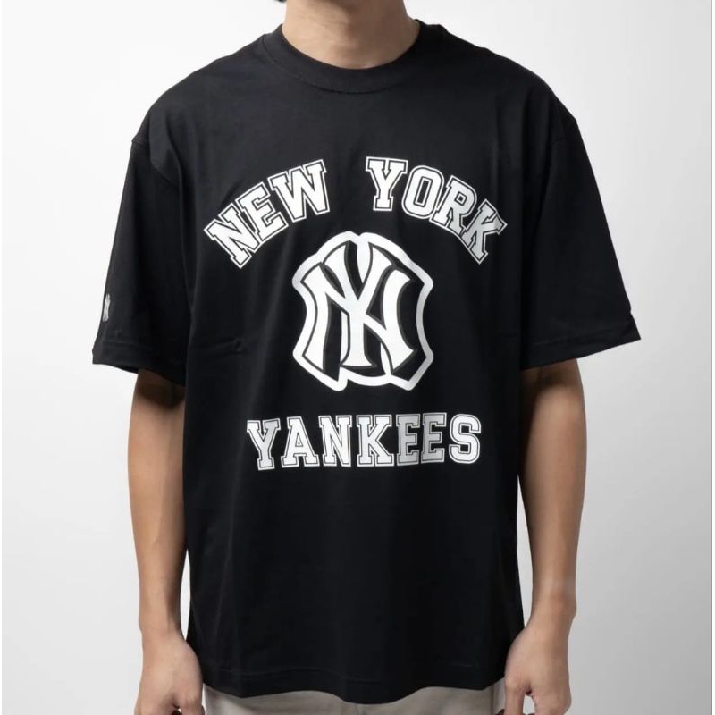 NY Yankees Varsity T-Shirt Black
