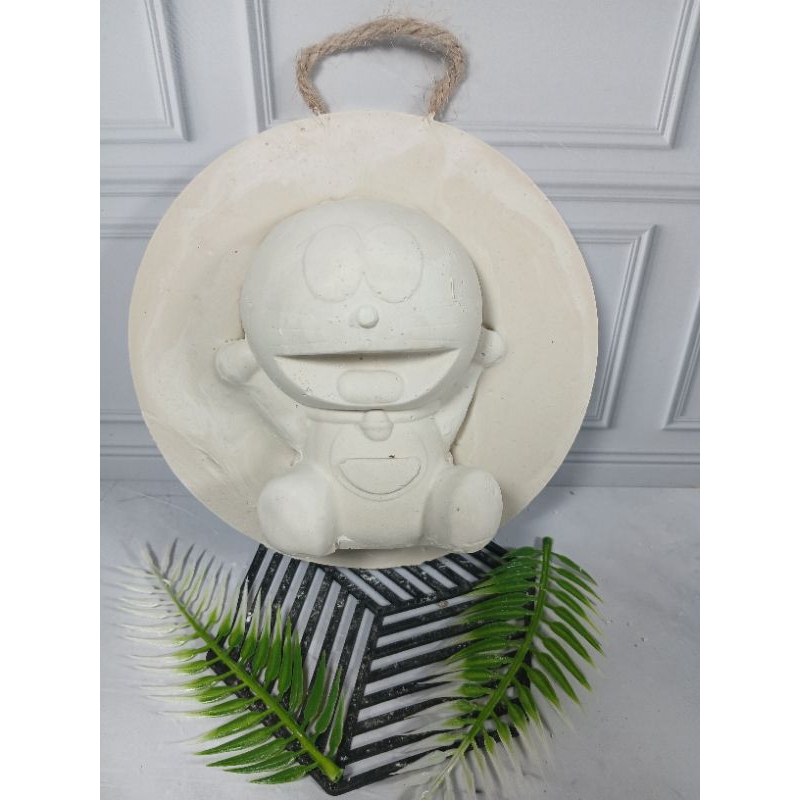 hiasan dinding gypsum karakter 3D doraemon