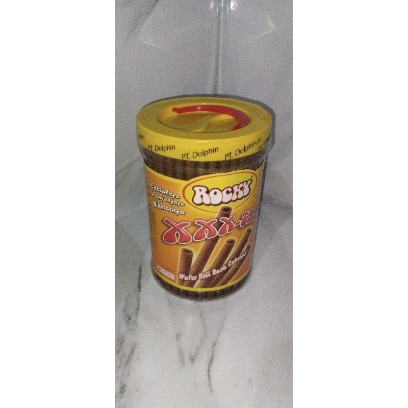 

rocky wafer roll cokelat