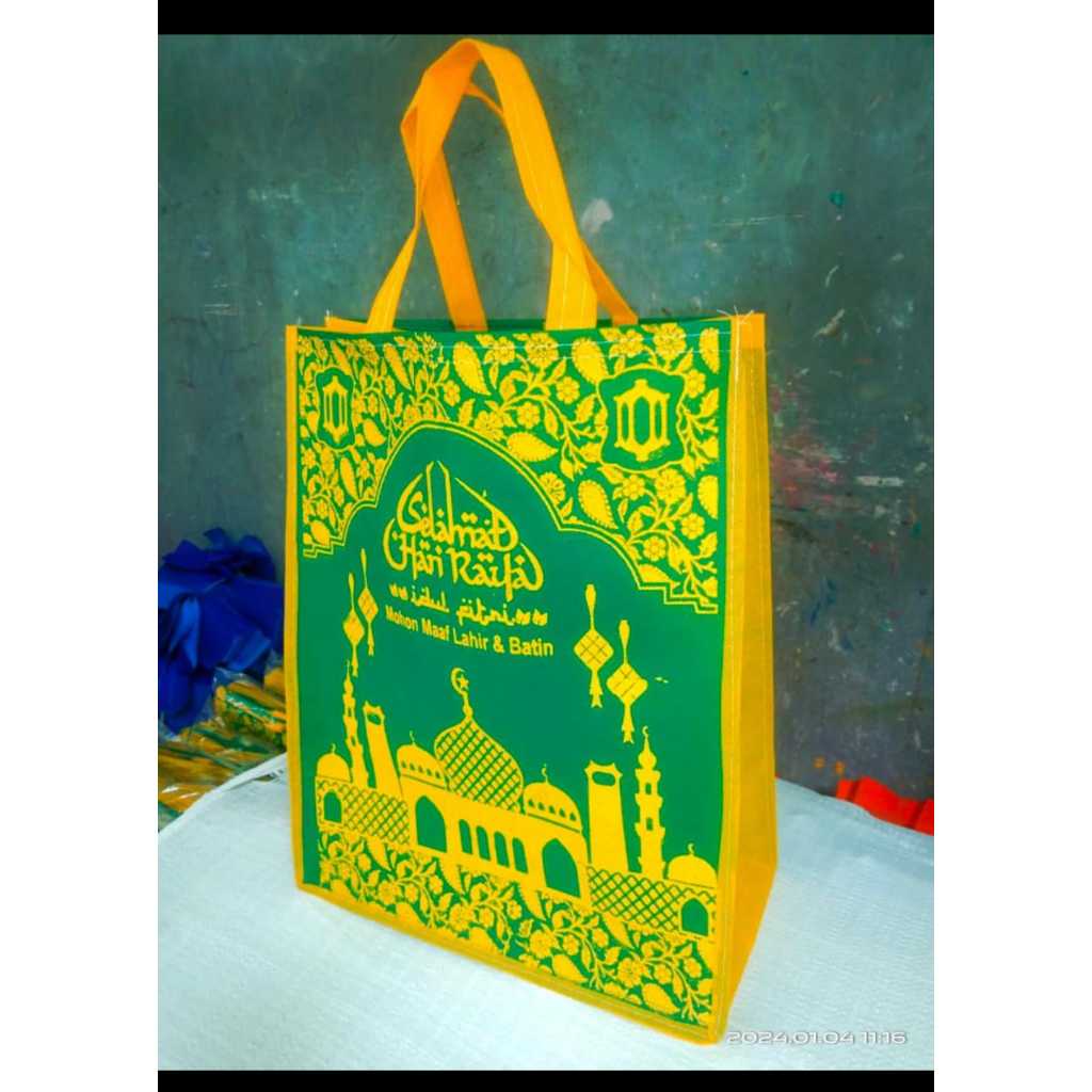 

TAS LEBARAN IDUL FITRI BOX BAG 30 X 40 UNTUK TAS HAMPERS LEBARAN