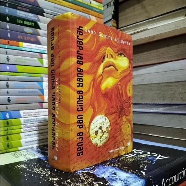 ORIGINAL NOVEL SENJA DAN CINTA YANG BERDARAH