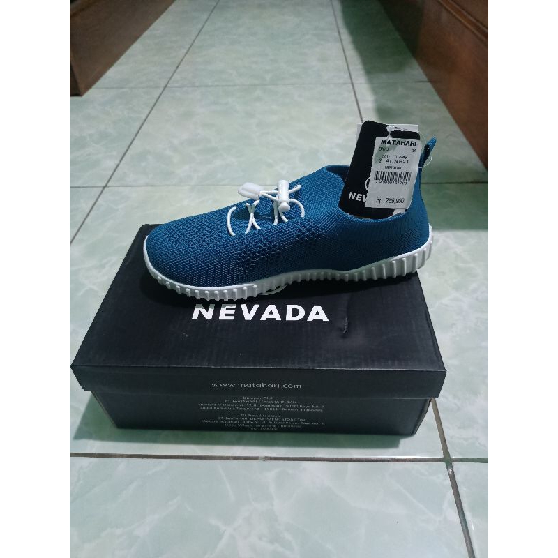 Sepatu anak cowok brand nevada