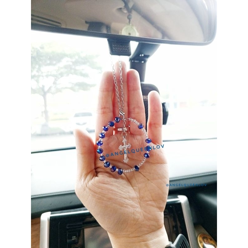 Rosario gantungan mobil