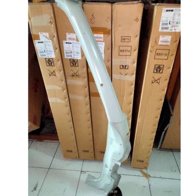 pilar depan tiang depan futura/t120ss luar original 100%