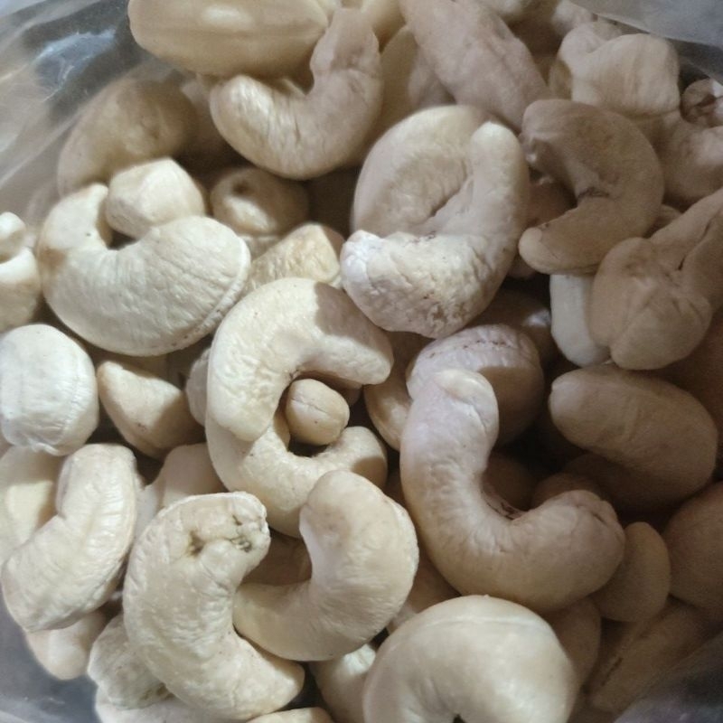 

KACANG MENTE / MEDE UTUH MASAK 100 GR