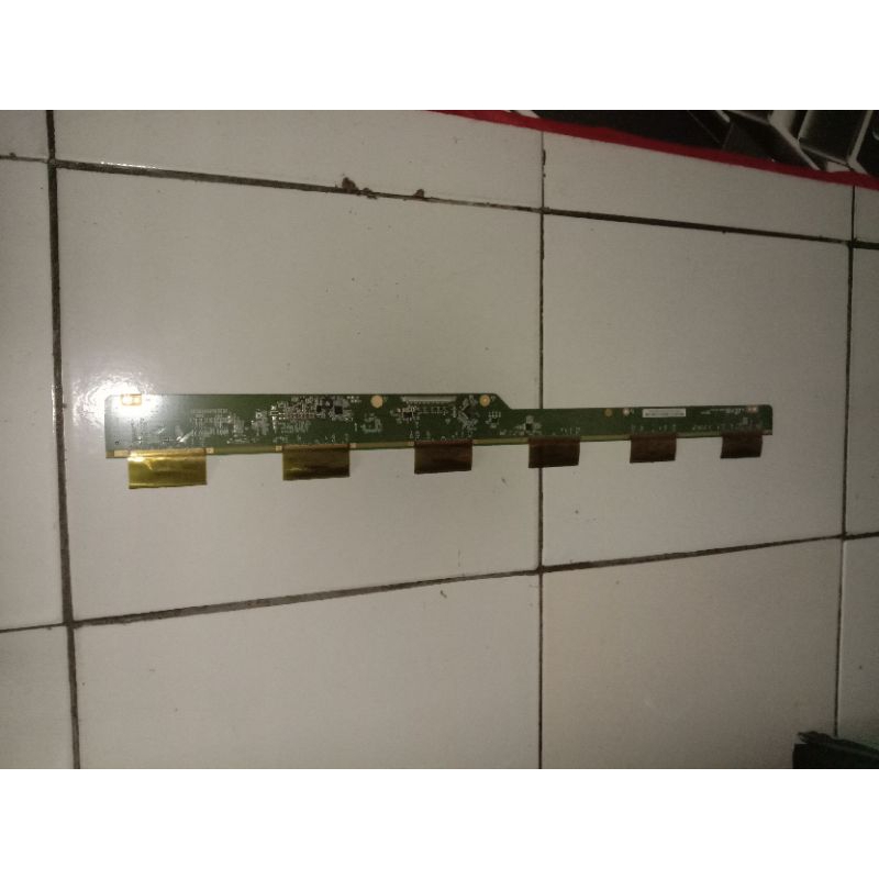 tcon tv Toshiba 24HV10E