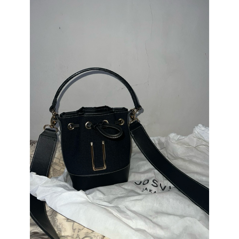 josvli narha 16 petit midnight black bucket bag women