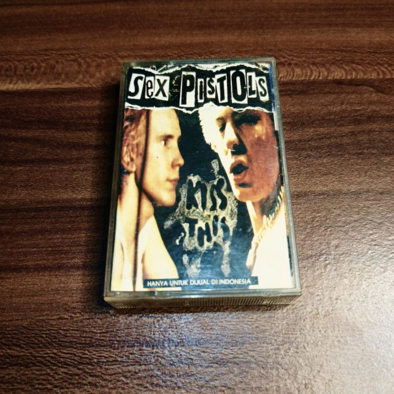 Kaset Sex Pistols - Kiss This