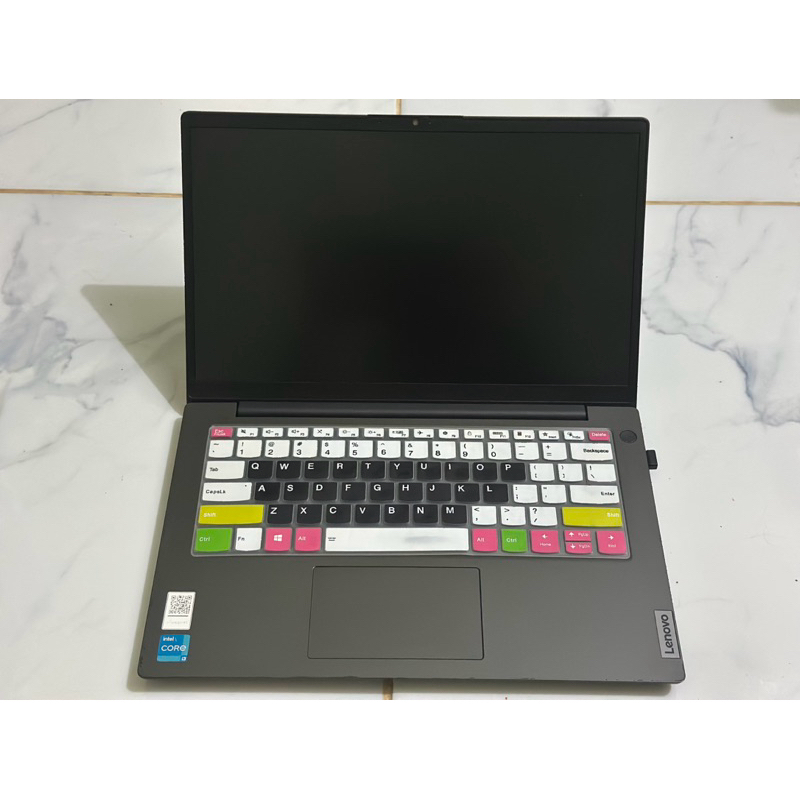 LENOVO V14 i3 1215U