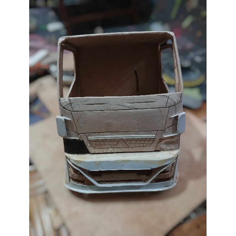 kabin truk canter skala 12