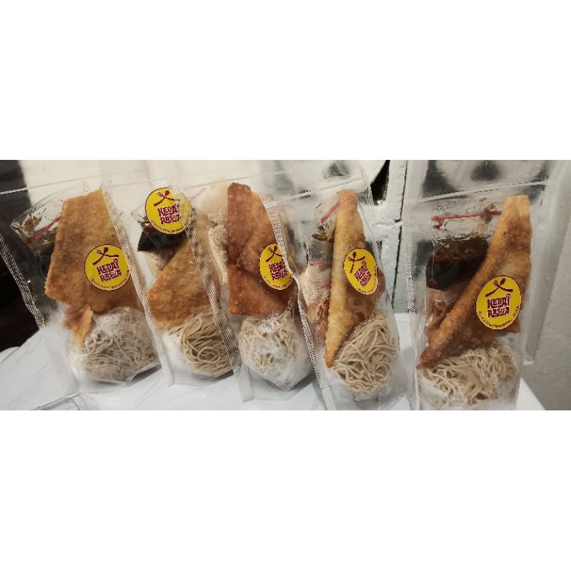 

Mie Kremez Pangsit Frozen Food 3-10 Pac