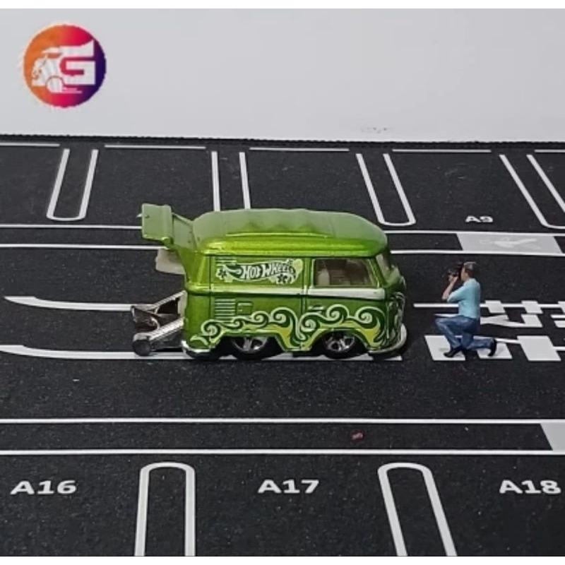 Hot wheels kool kombi ombak hijau loose