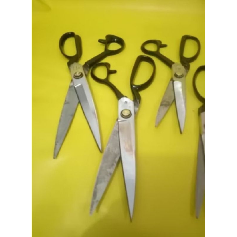 

CUCI GUDANG GUNTING TAILOR / gunting kain / gunting penjahit / gunting besar serbaguna