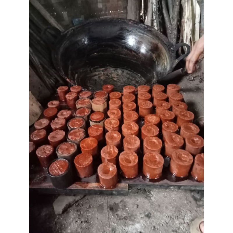 

GULA AREN ASLI KHAS CIANJUR KEMASAN 500GR ISI 4/5 GANDU