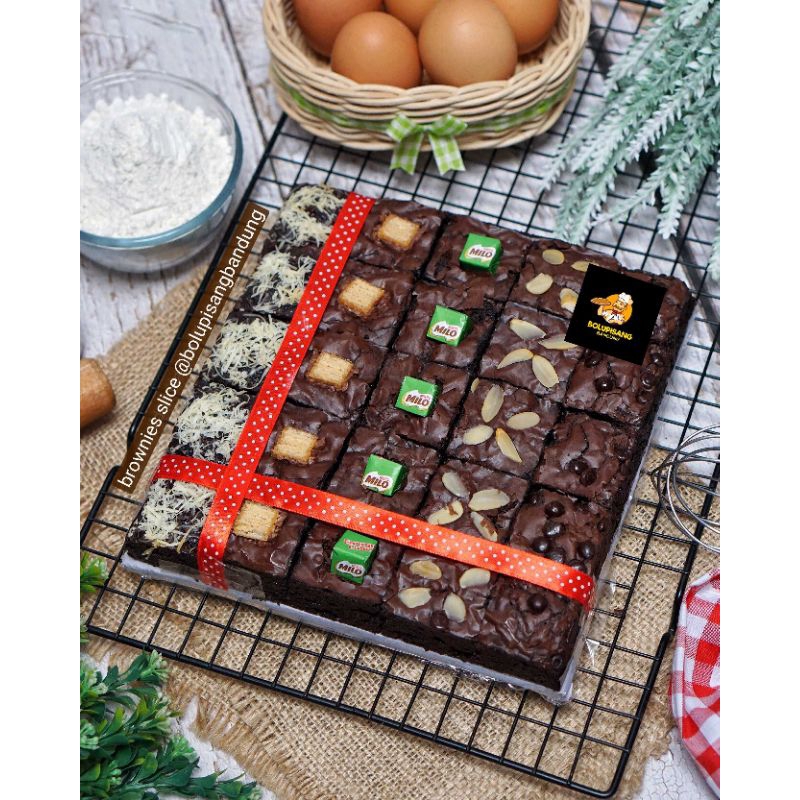 Hampers Lebaran - Kue Lebaran - Kue Ulang Tahun - Hampers Cowok - Hantaran - Gift Box - kue ultah