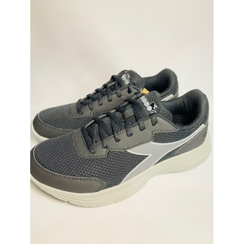 DIADORA EAGLE 7 - BLACK GRAY