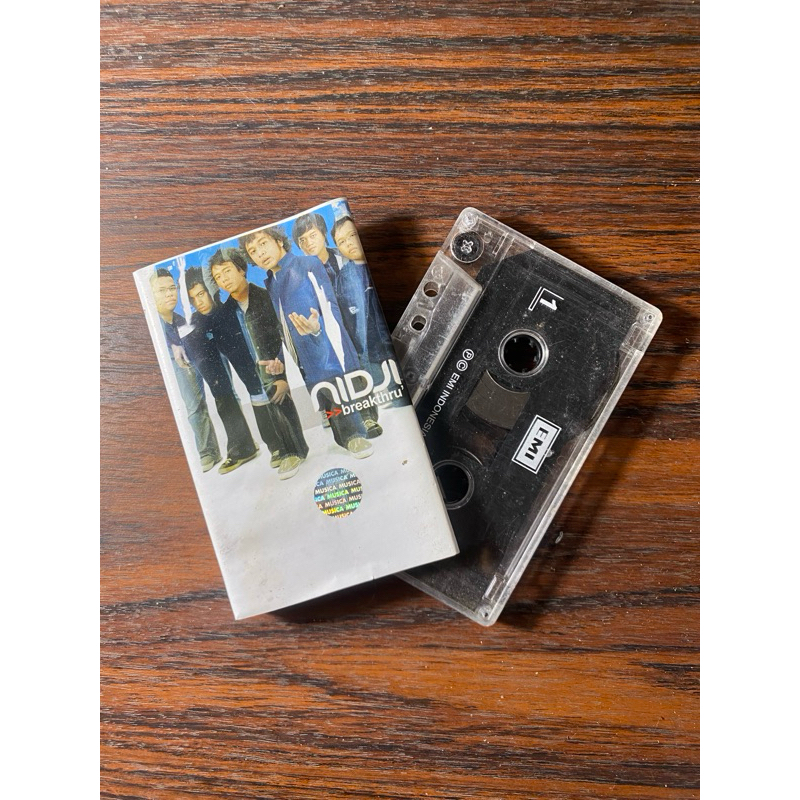 KASET PITA NIDJI - ALBUM BREAKTHRU