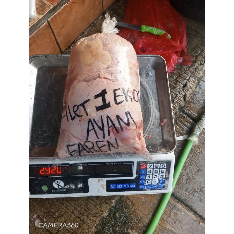 

fillet 1 ekor ayam parent jumbo murah banget bahan soto,bakso