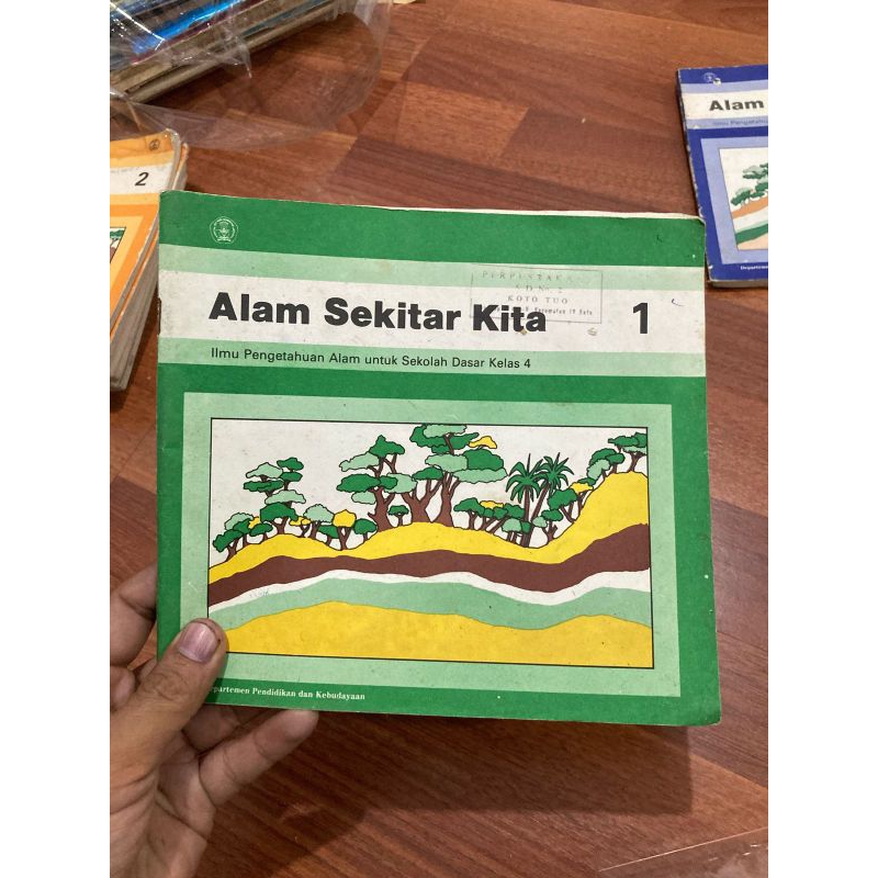 Buku IPA untuk SD Kelas 4 - ALAM SEKITAR KITA Jilid 1