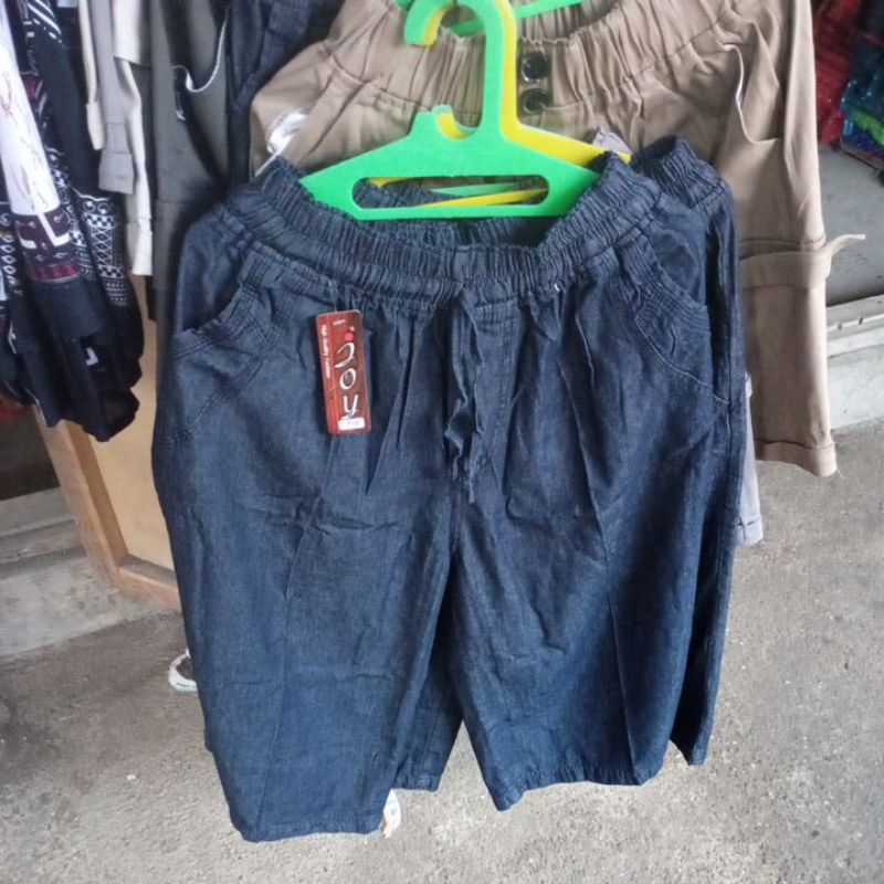 celana kulot pendek levis