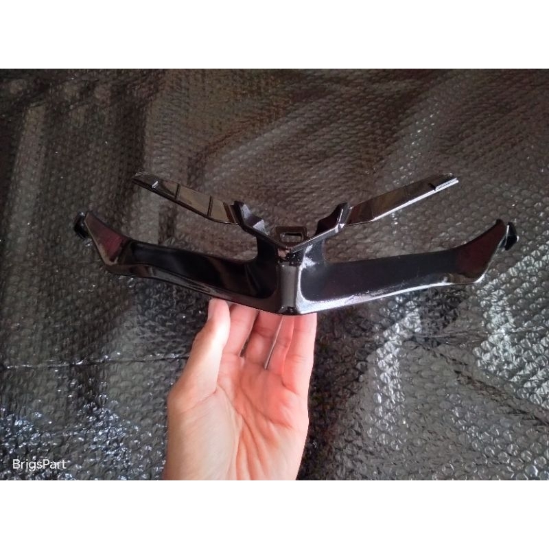 winglet kumis bawah lampu depan cbr150r cbr 150r K45R hitam original