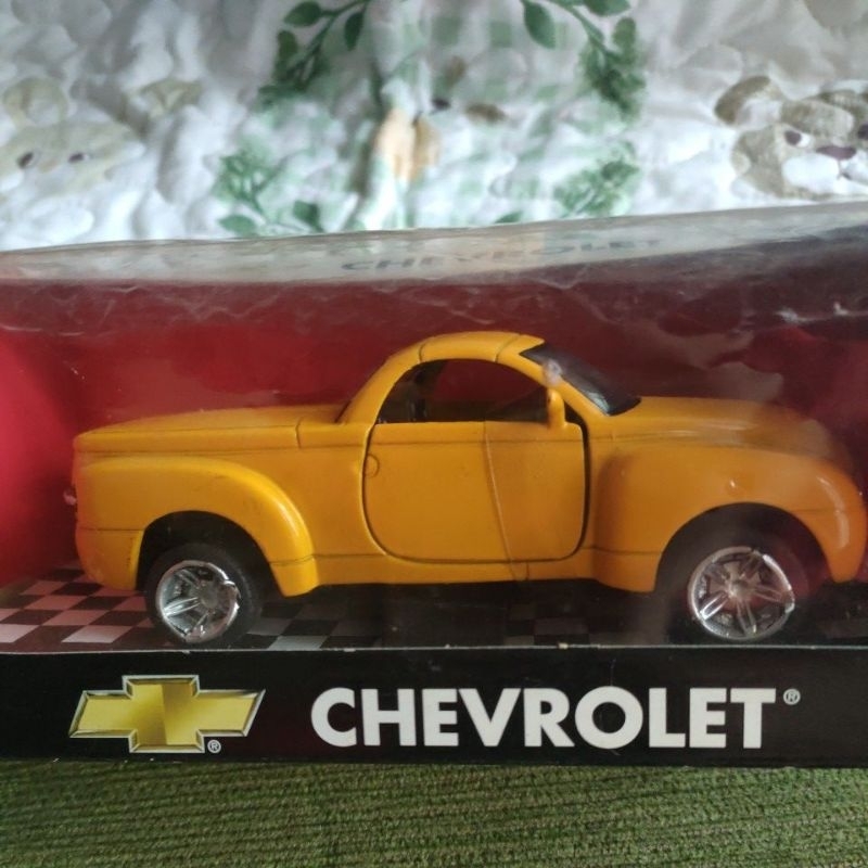Diecast Newray 2003 Chevrolet SSR
