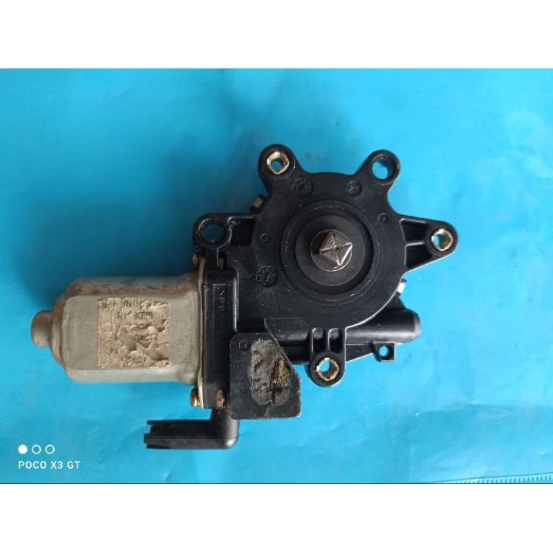 Dinamo power window Nissan X-Trail T 30 Nissan Serena C 24 pintu kiri depan