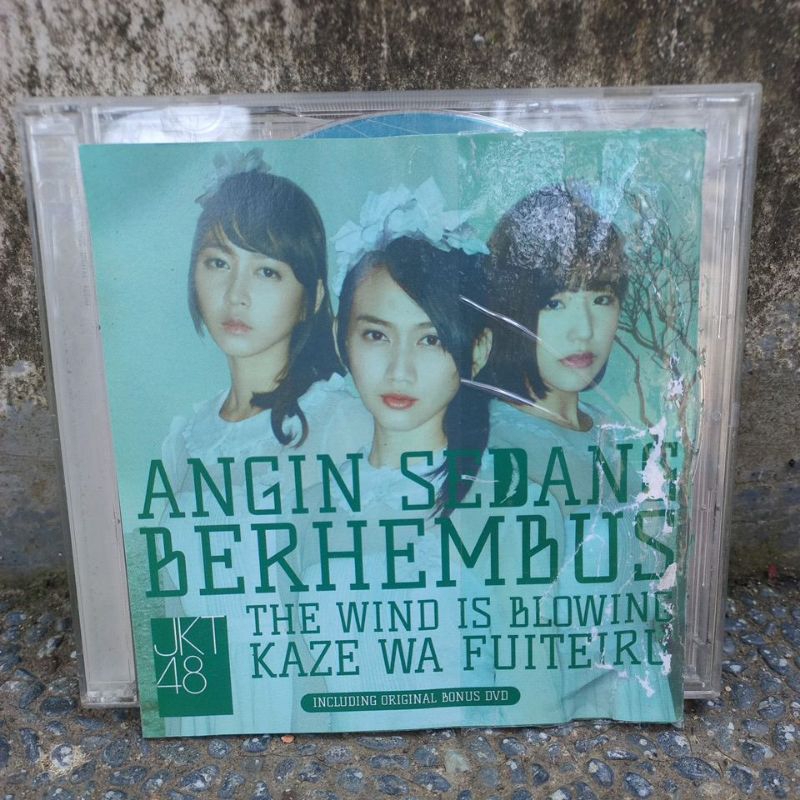 CD JKT 48 - ANGIN BERHEMBUS - THR WIND IS BLOWING - KAZE WA FUITERU