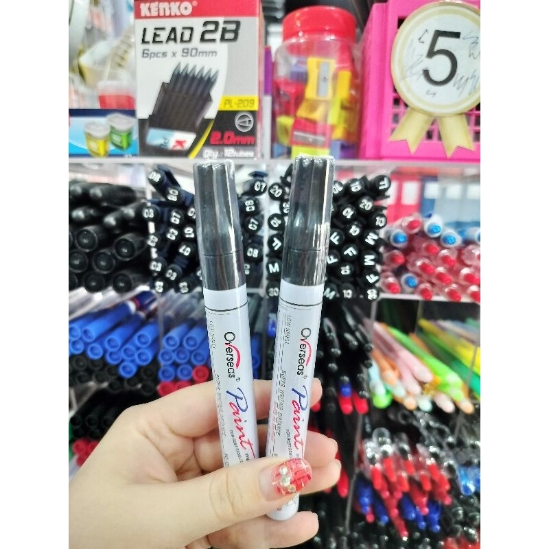 

Spidol Paint Marker Hitam ( 1 pcs )