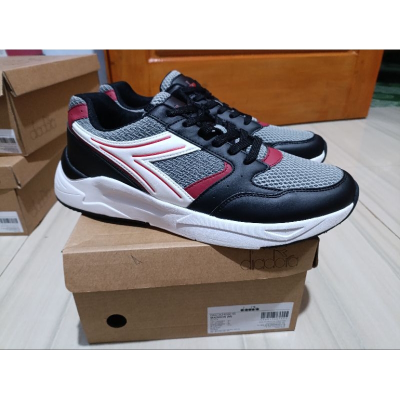 Diadora Madison Black Sneaker - Running