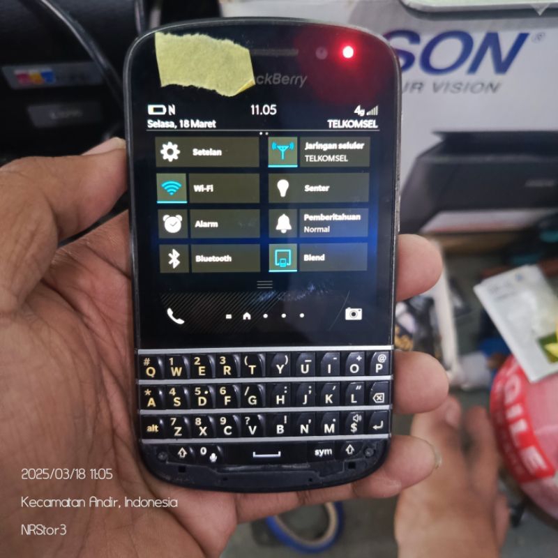 Blackberry Q10 khusus etalase minus