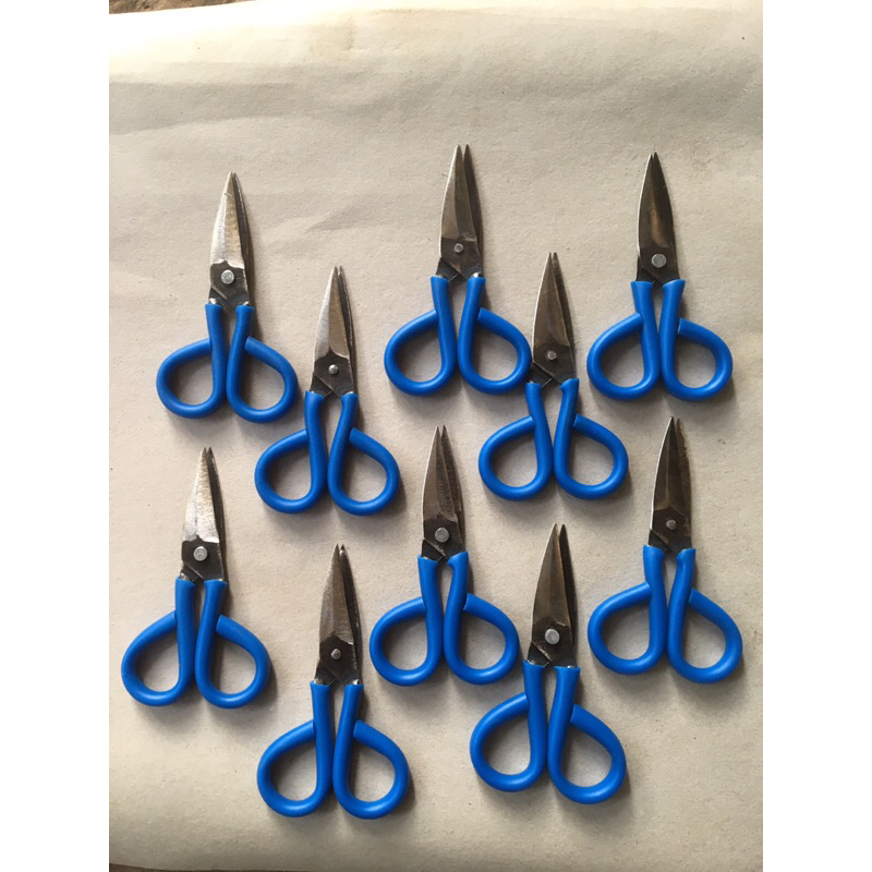 

gunting baja SKT model gagang biru