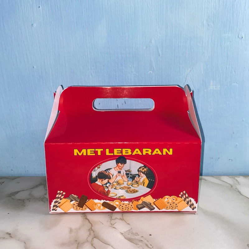

GABLE BOX CUSTOM | HAMPERS | MINIGIFT