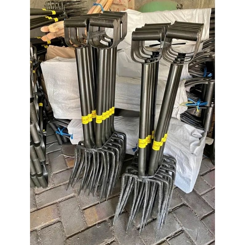 garpu injak tanah - garpu tanah - garpu sampah - peralatan berkebun - garpu 4 mata