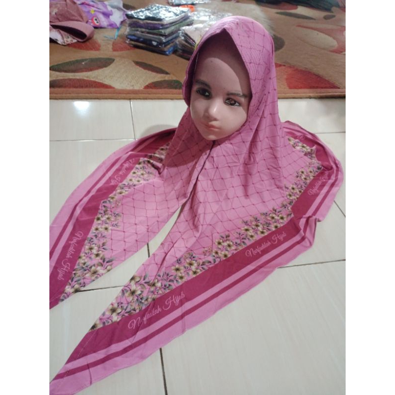 SEGITIGA INSTAN ANAK PAKAI PET // KERUDUNG ANAK MOTIF