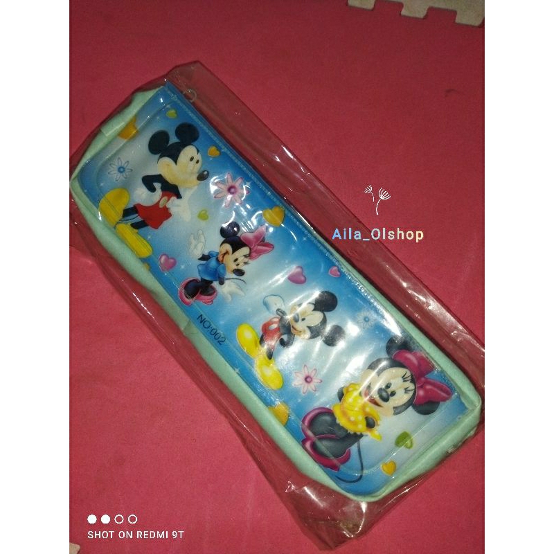 

Tempat Pensil Saku Karakter / Tepak Pensil Karakter