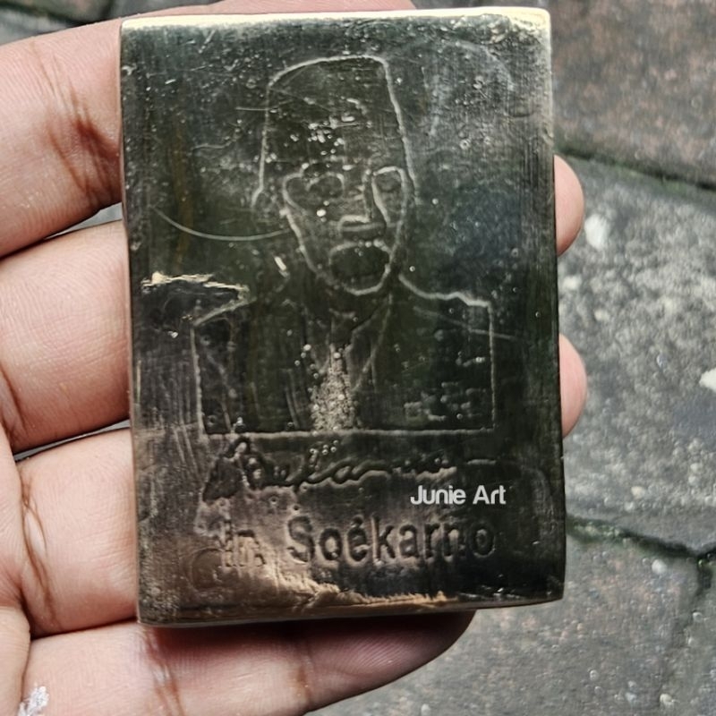 Replika Emas Batangan LM SUKARNO BAHAN KUNINGAN