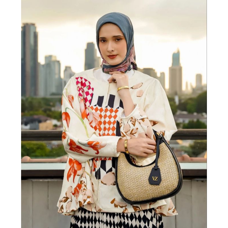 VIVI ZUBEDI BLUME TOP by VIVI ZUBEDI